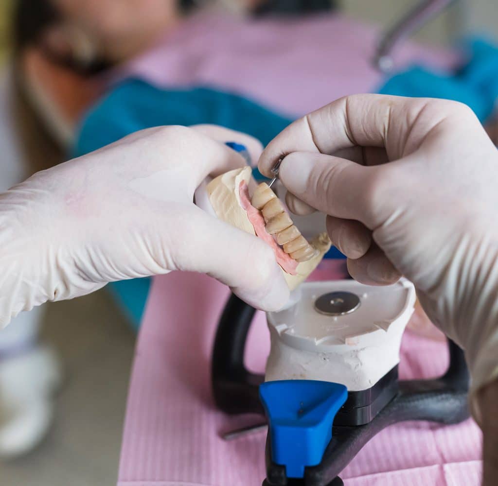 dentist-2023-11-27-05-26-12-utc